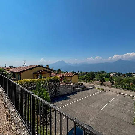 Villa A Schiera Con Vista San Zeno di Montagna