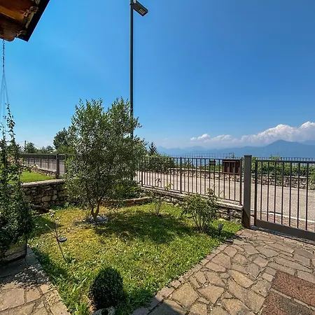 A Schiera Con Vista San Zeno di Montagna