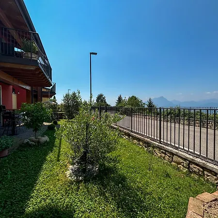 A Schiera Con Vista San Zeno di Montagna